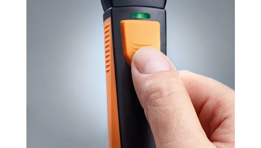 testo-smart-probes-led-button-detail.webp