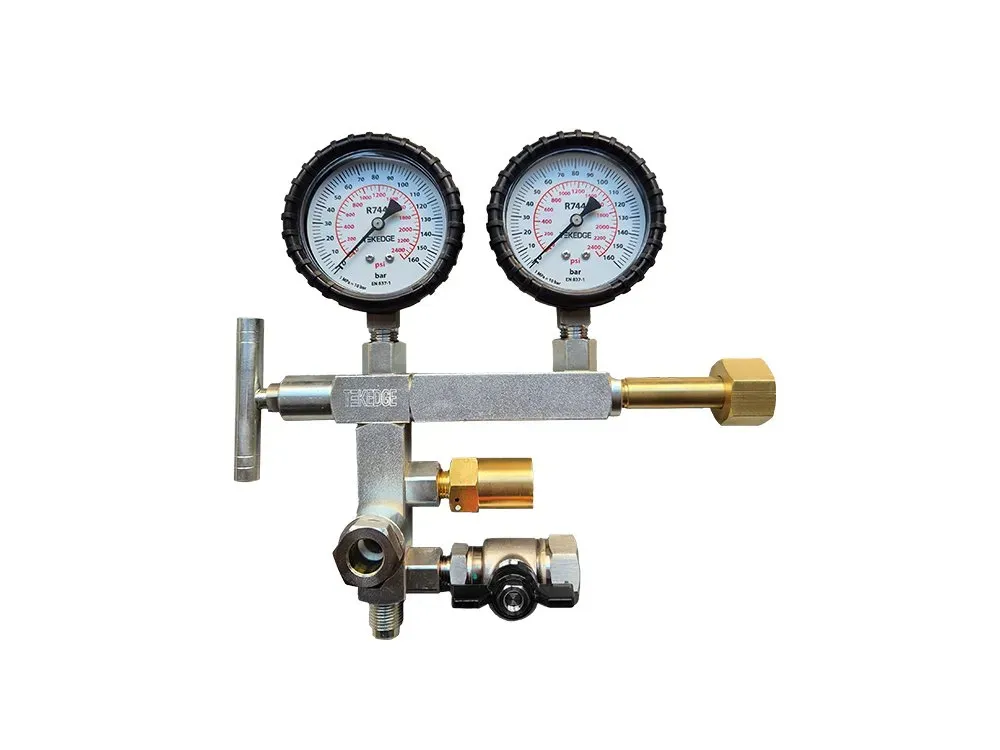 TEKEDGE-CO2-Charging-Manifold.webp